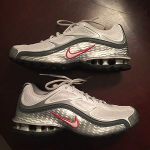 Women’s NIKE REAX size 9 Sneakers